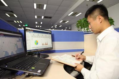 软件研发新突破 公司推出智能化开发平台，引领行业技术革新